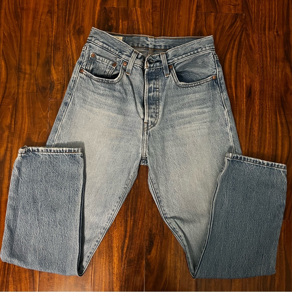 501 Medium Wash Levi Jeans